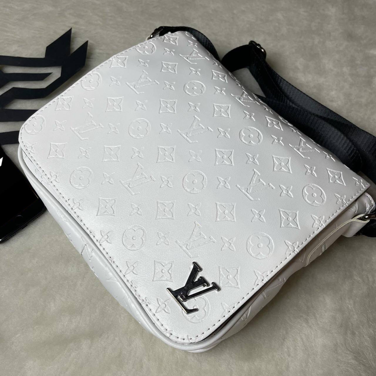 LV men’s bag