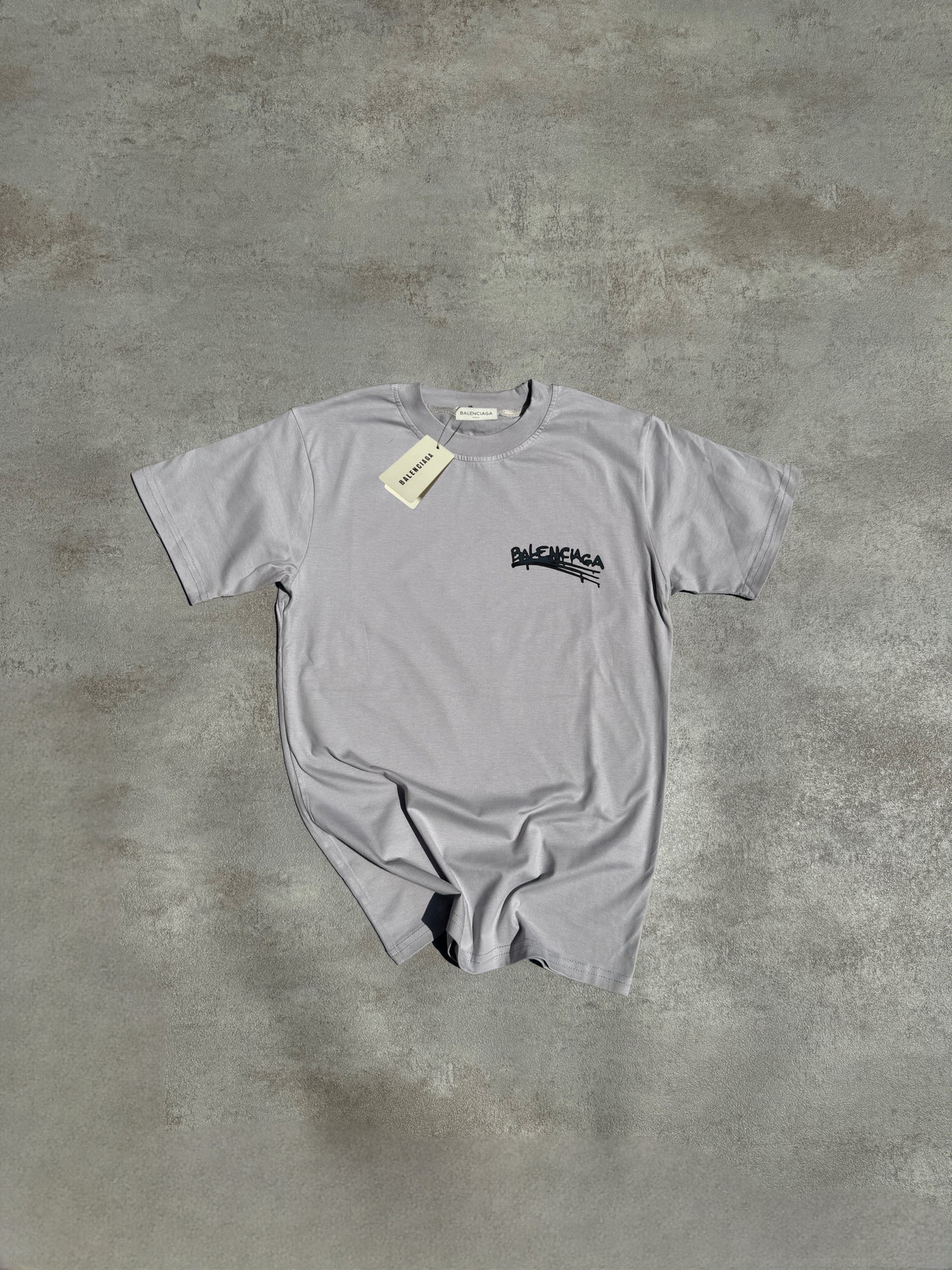 CAMISETA BALENClAGA