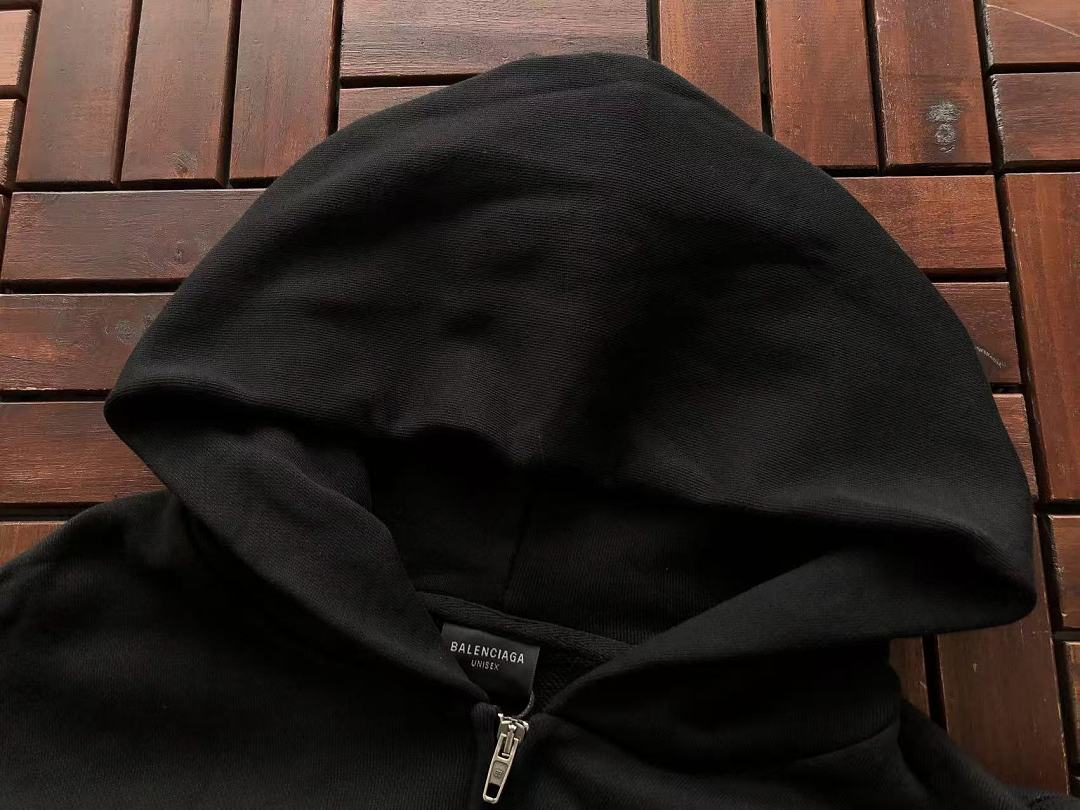 B🔥L🔥🔥🔥IA🔥A HOODIE