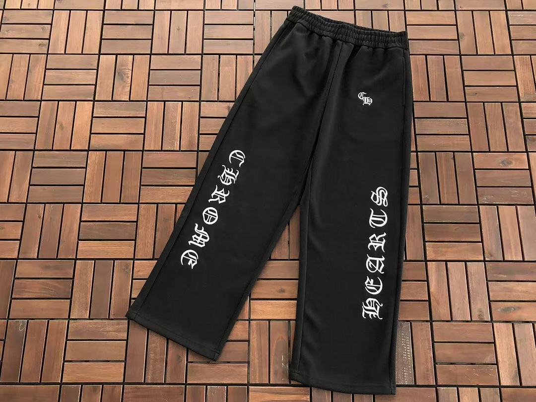 CH🔥OM🔥 HE🔥RTS TROUSERS