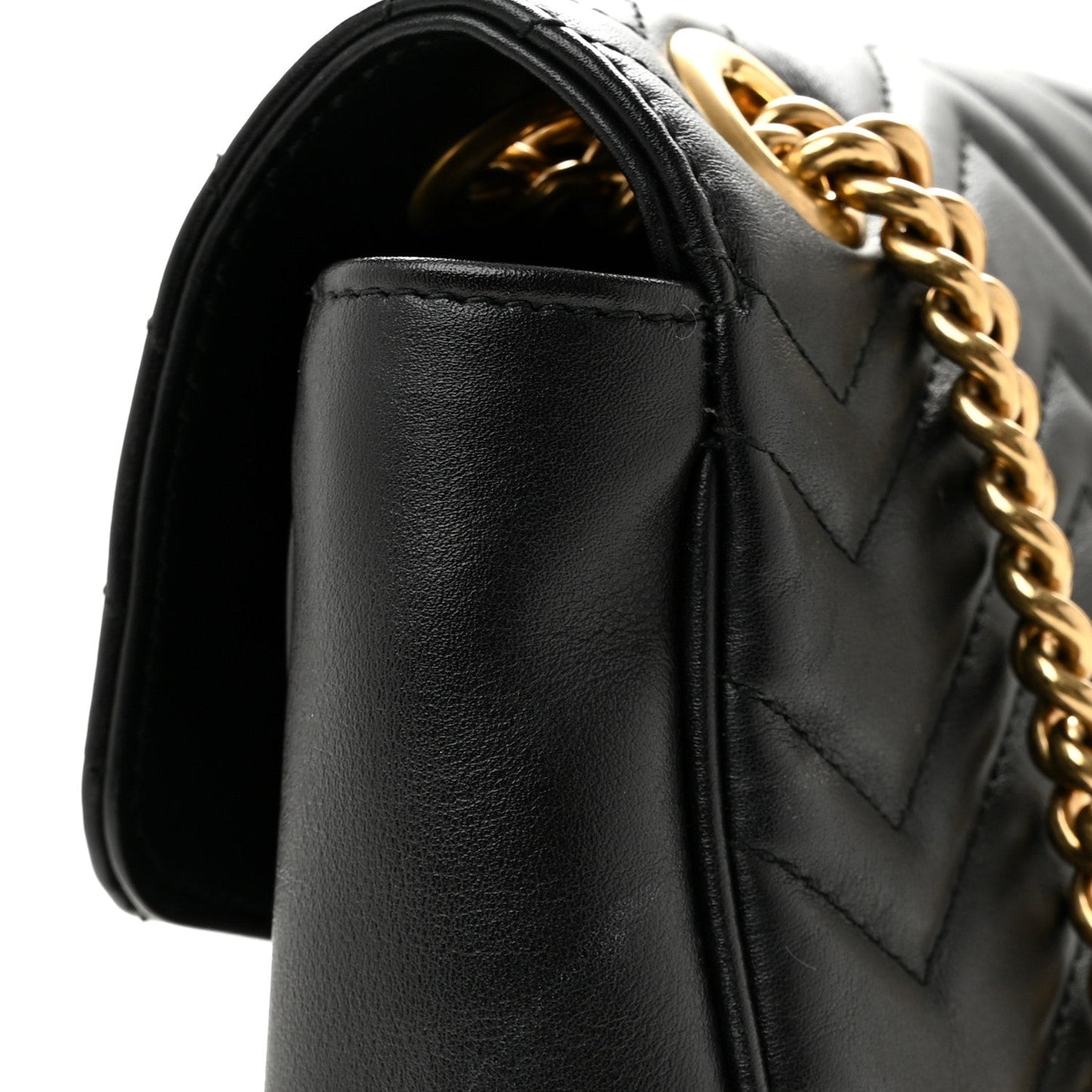 Calfskin Matelasse Medium GG Marmont Shoulder Bag Black