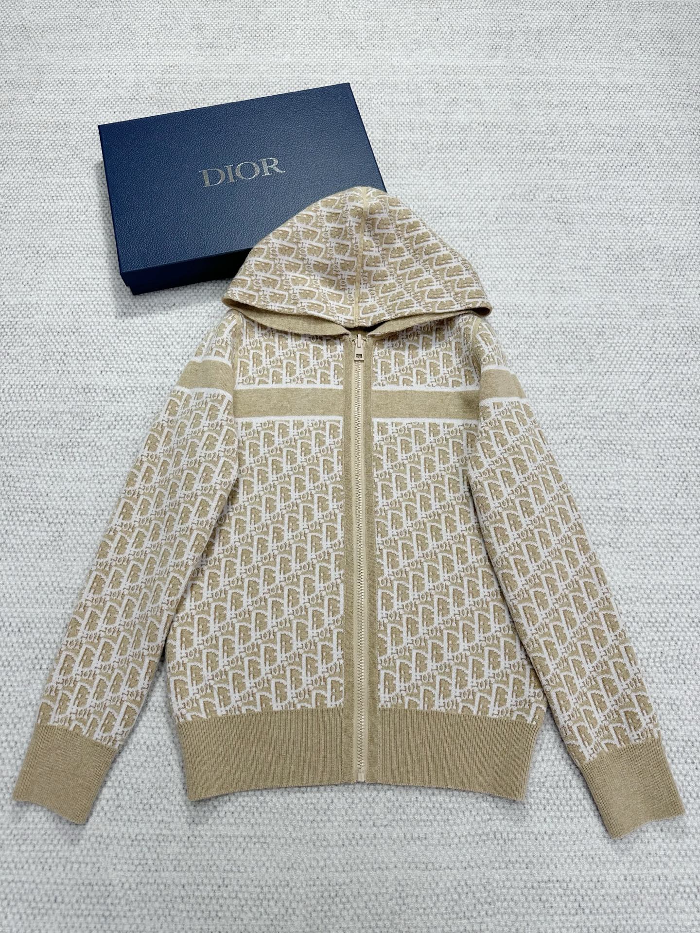 DIOR