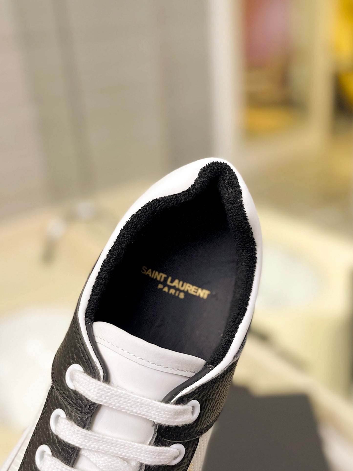 Saint Laurent