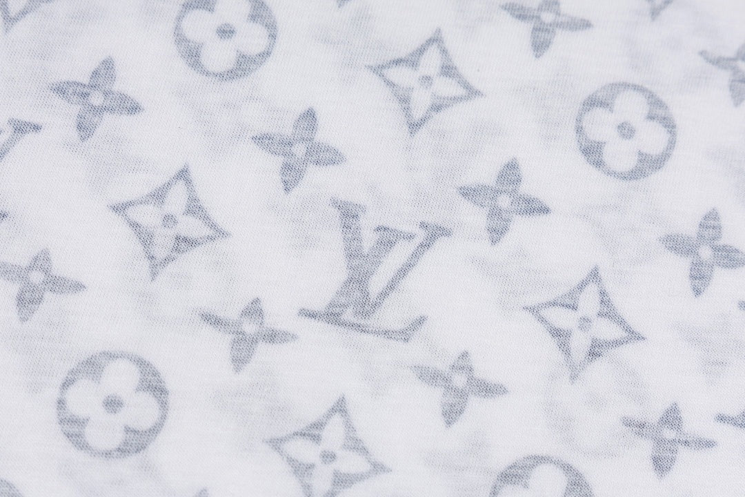 CAMISETA LV