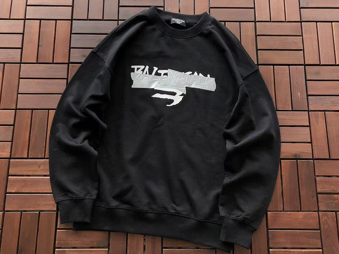 B🔥L🔥🔥🔥IA🔥A SWEATER