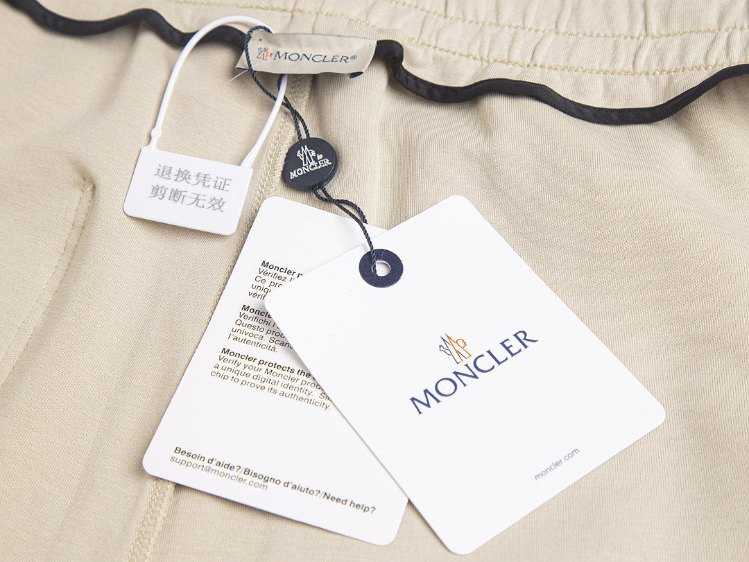 PANTALON CORTO MONCL£R