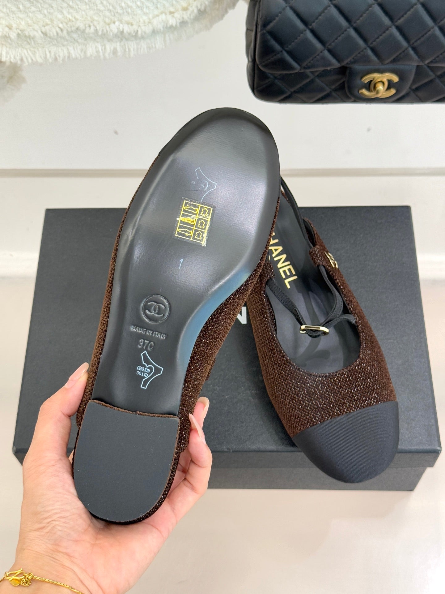 26C Two-tone Double C Flat Shoes Coffee Tweed