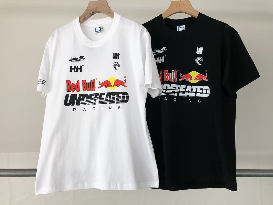UNDEFEATED & RED BULL & HELLY HANSEN T-SHIRT