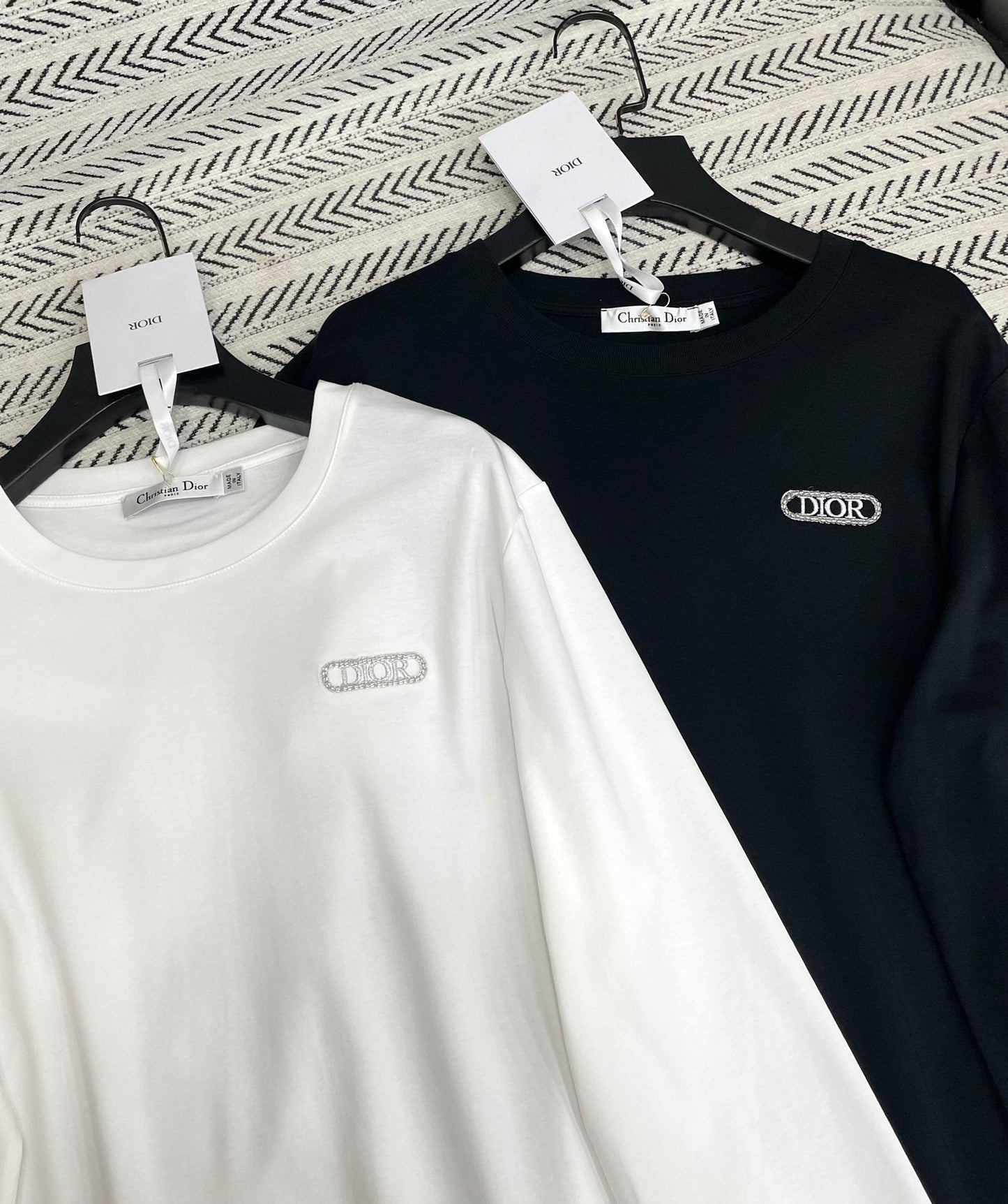 DIOR