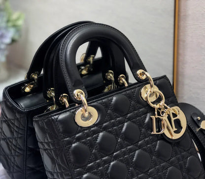 DIOR