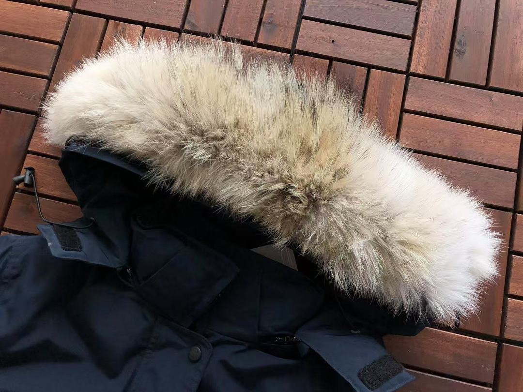 C🔥N🔥🔥A G🔥🔥🔥E WOMAN DOWN JACKET