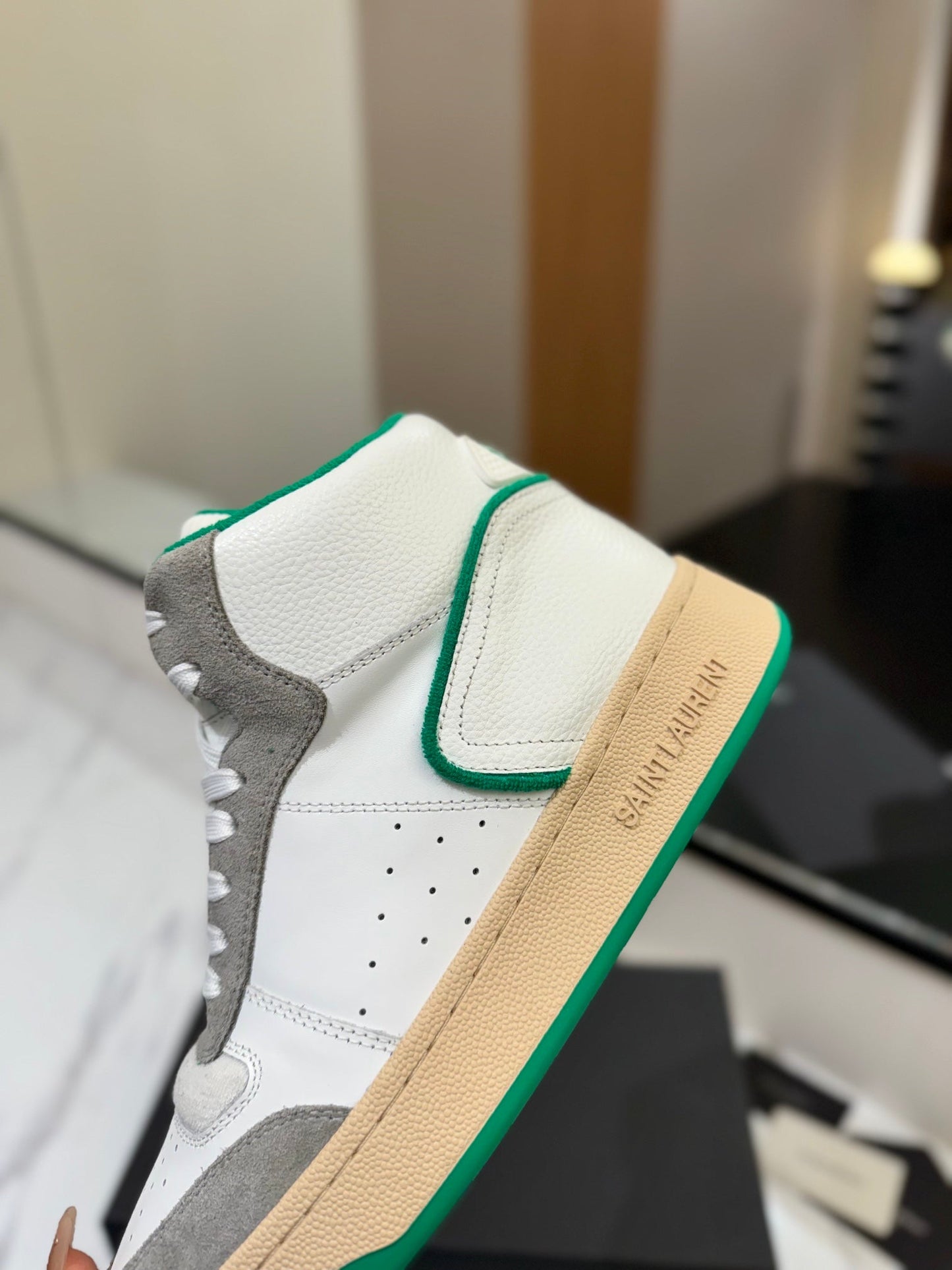 Saint Laurent