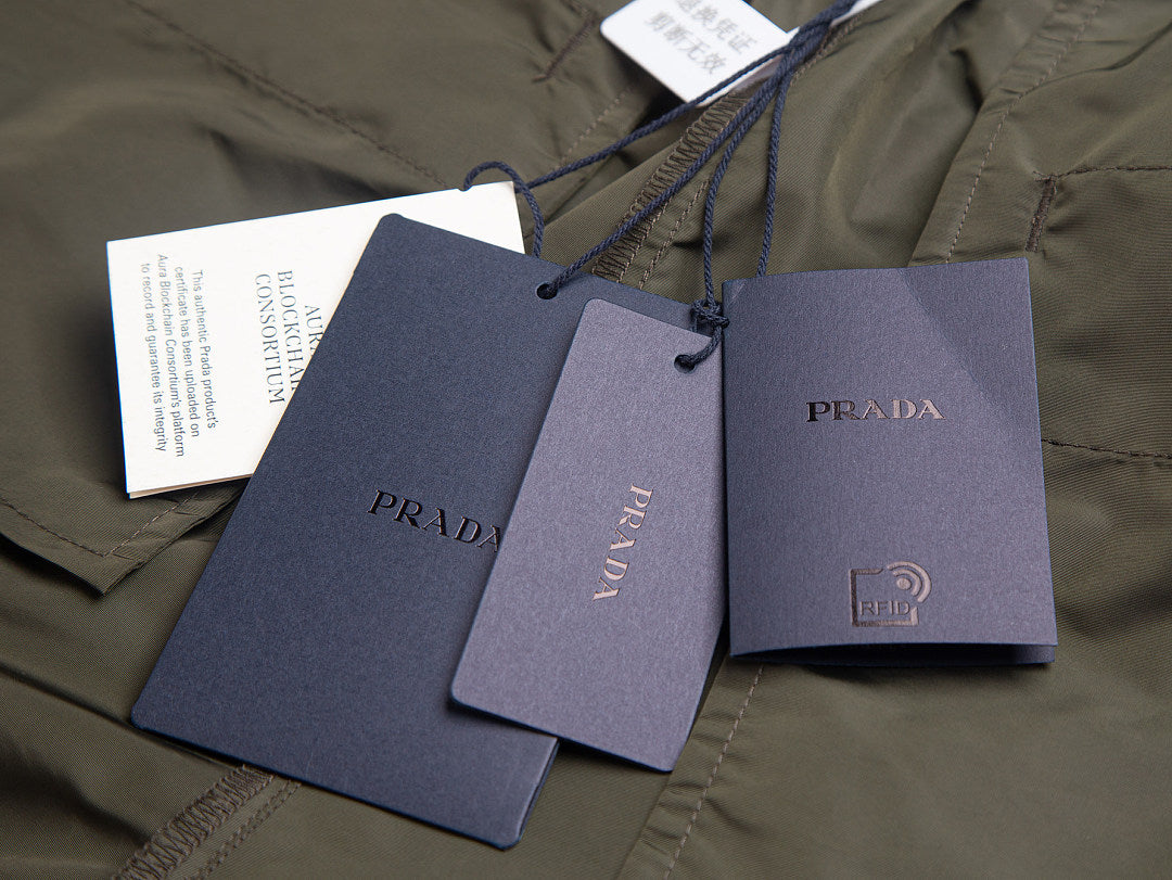 PANTALONES CORTOS PRADÅ
