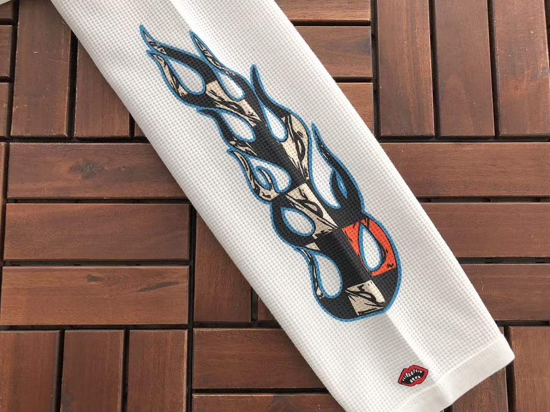 CH🔥OM🔥 HE🔥RTS LONG-SLEEVE