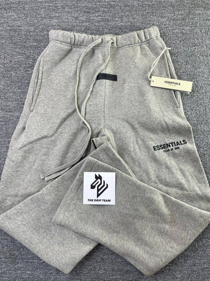 CHANDAL ESSENTlAL$