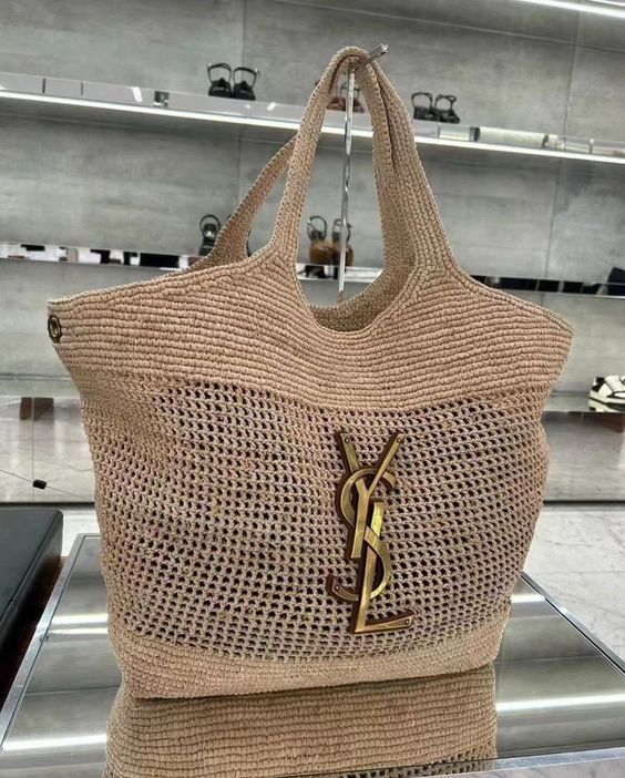 Saint Laurent