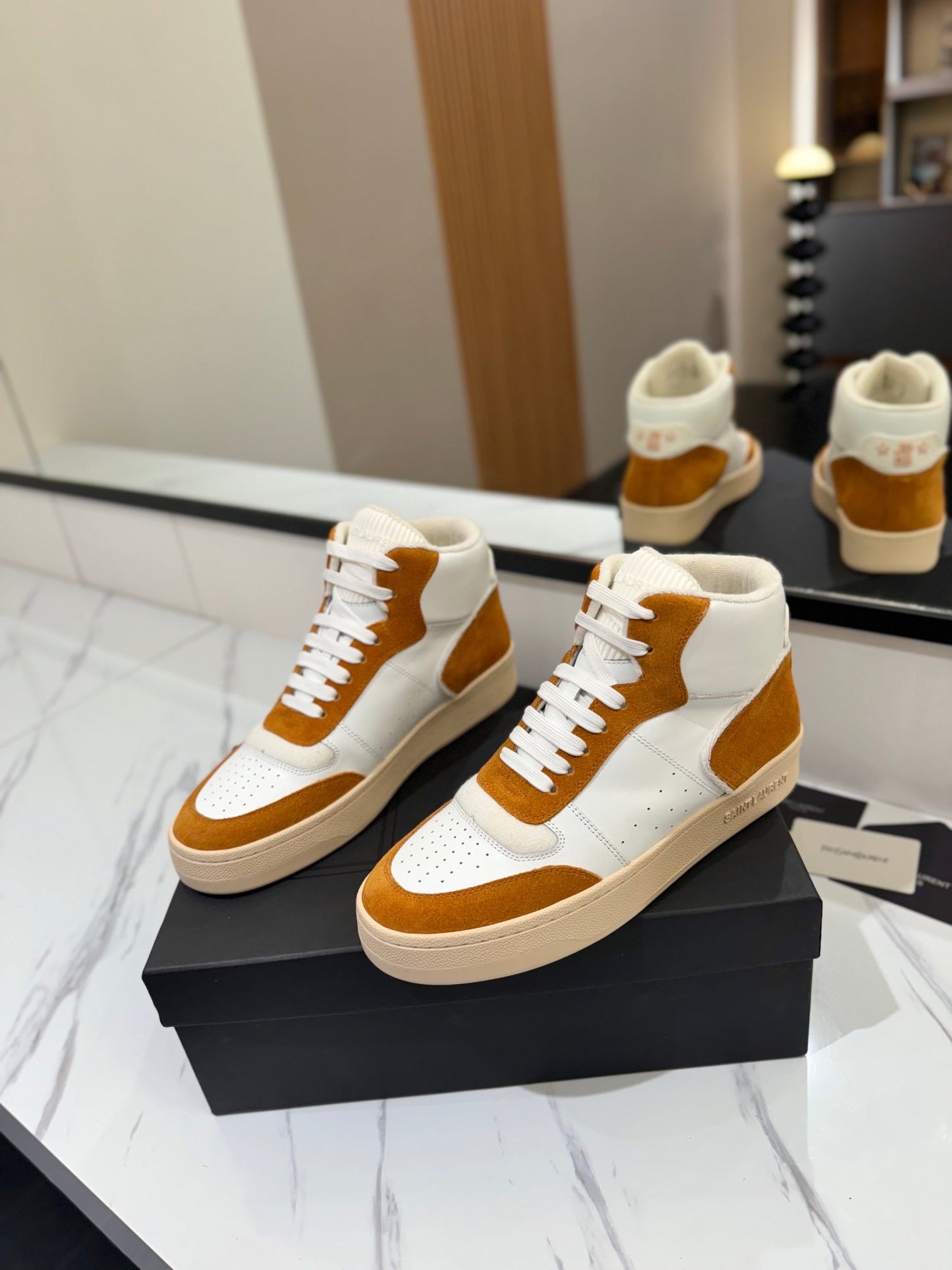 Saint Laurent