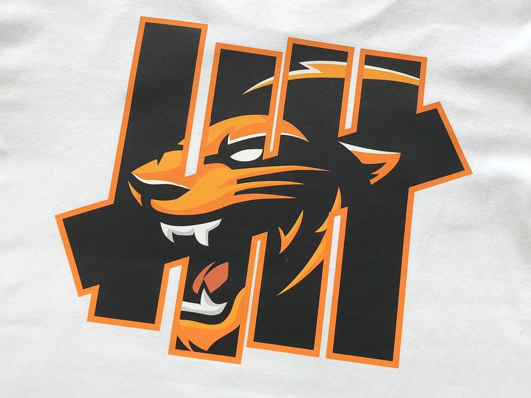UNDEFEATED T-SHIRT