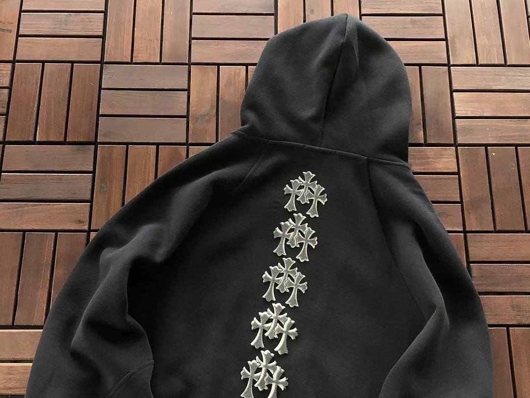 CH🔥OM🔥 HE🔥RTS HOODIE