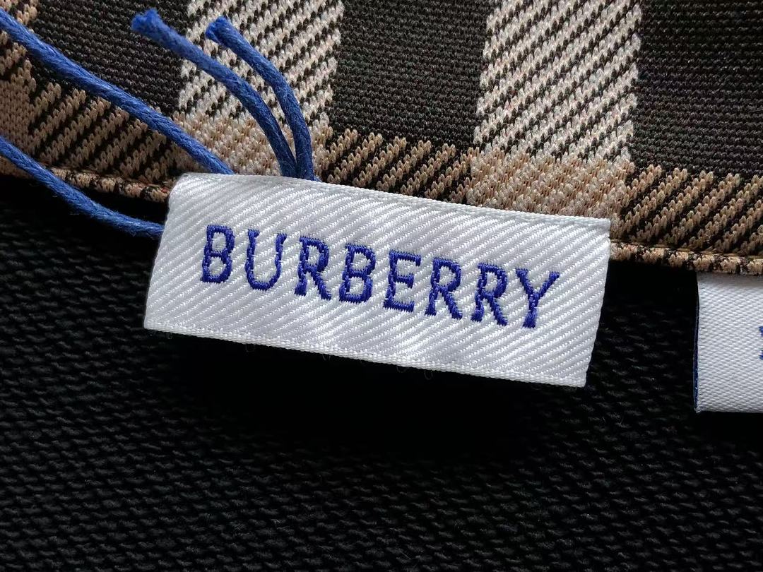Burberr¥ mid zipper