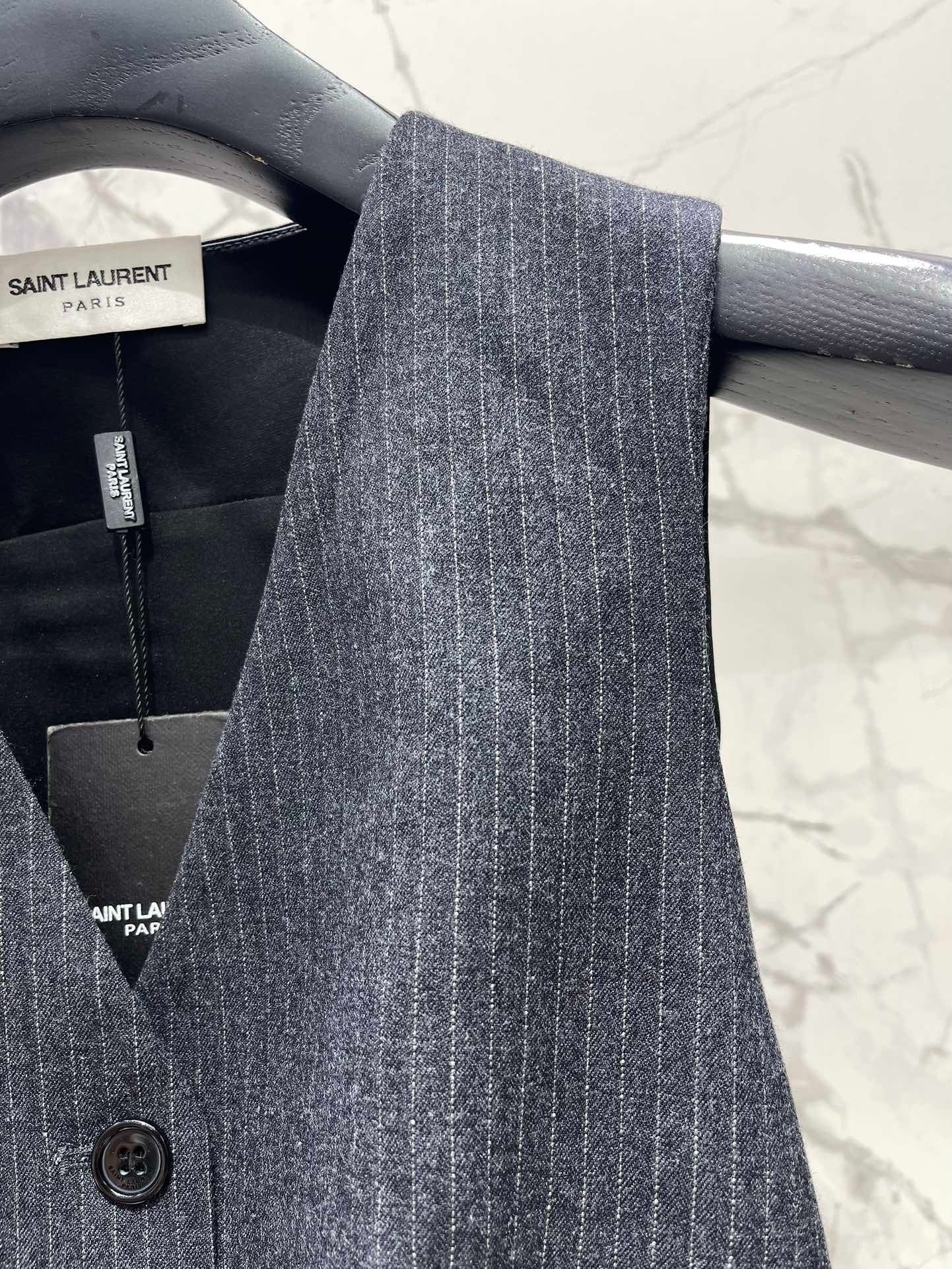 Saint Laurent