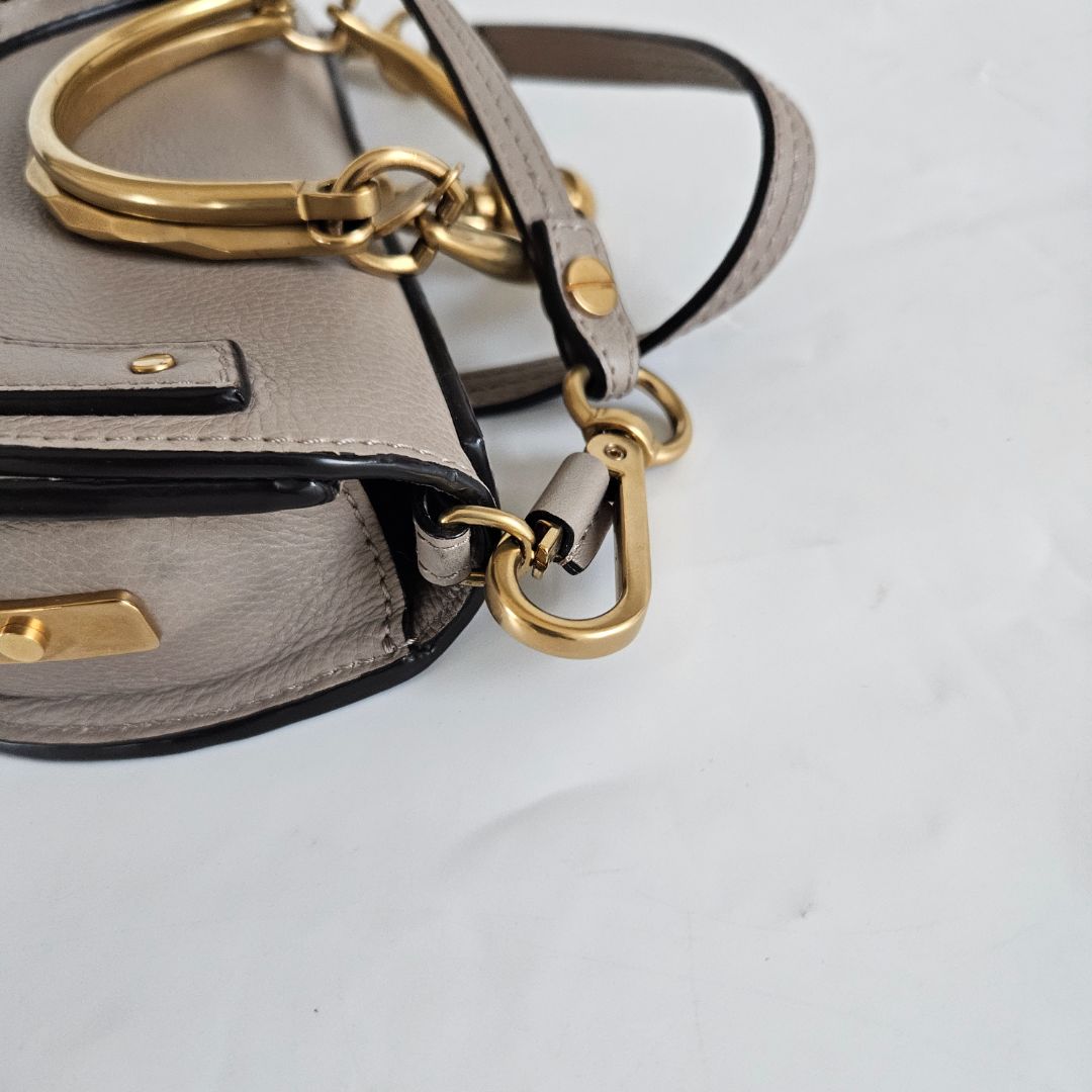 Chloé