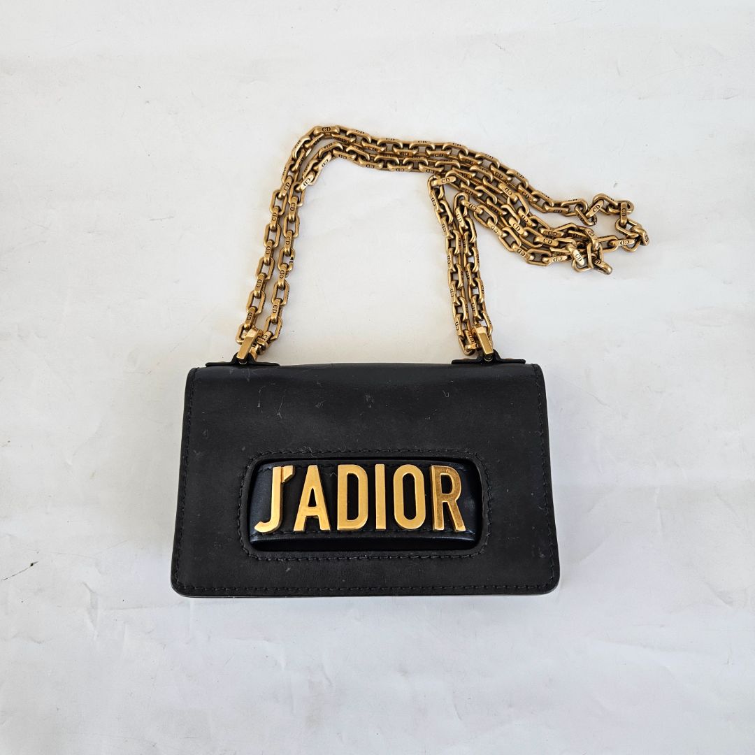 DIOR