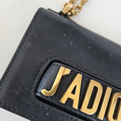 DIOR