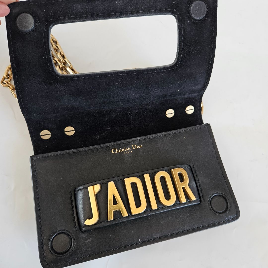 DIOR