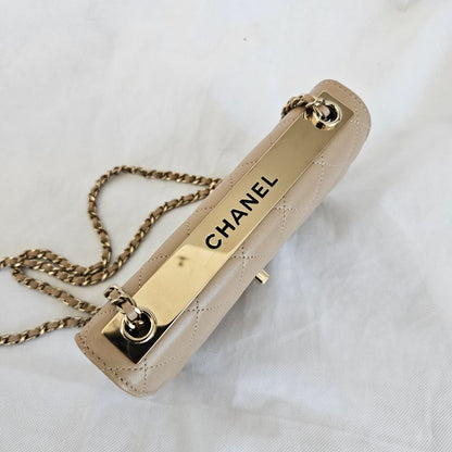 CHANEL