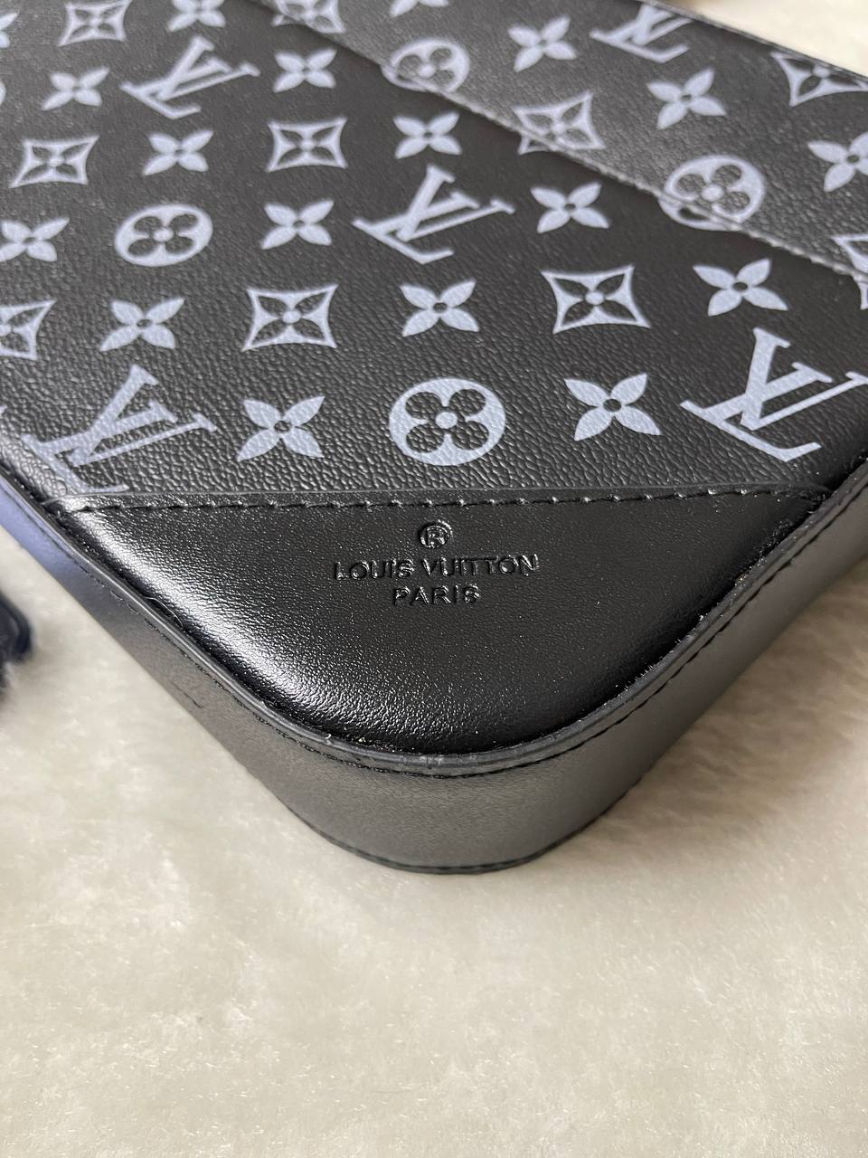 LV men’s bag