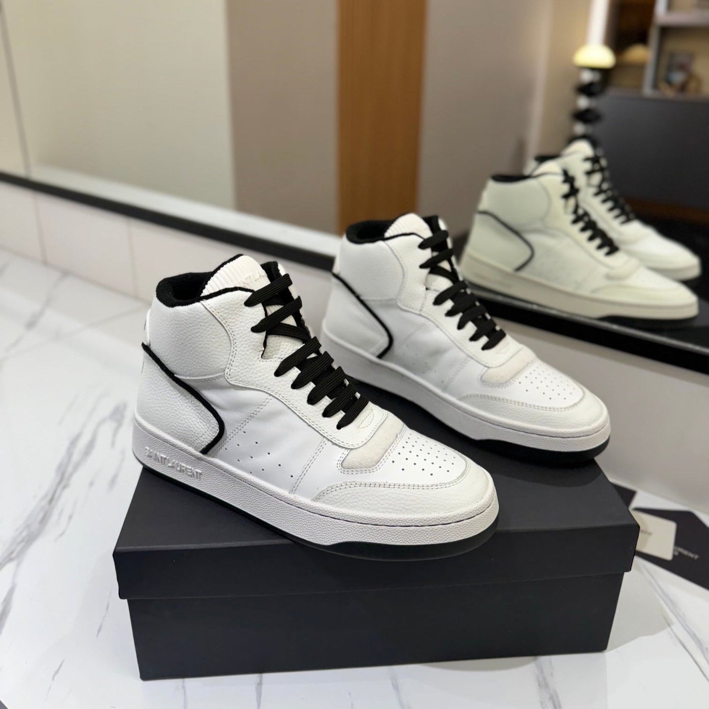 Saint Laurent