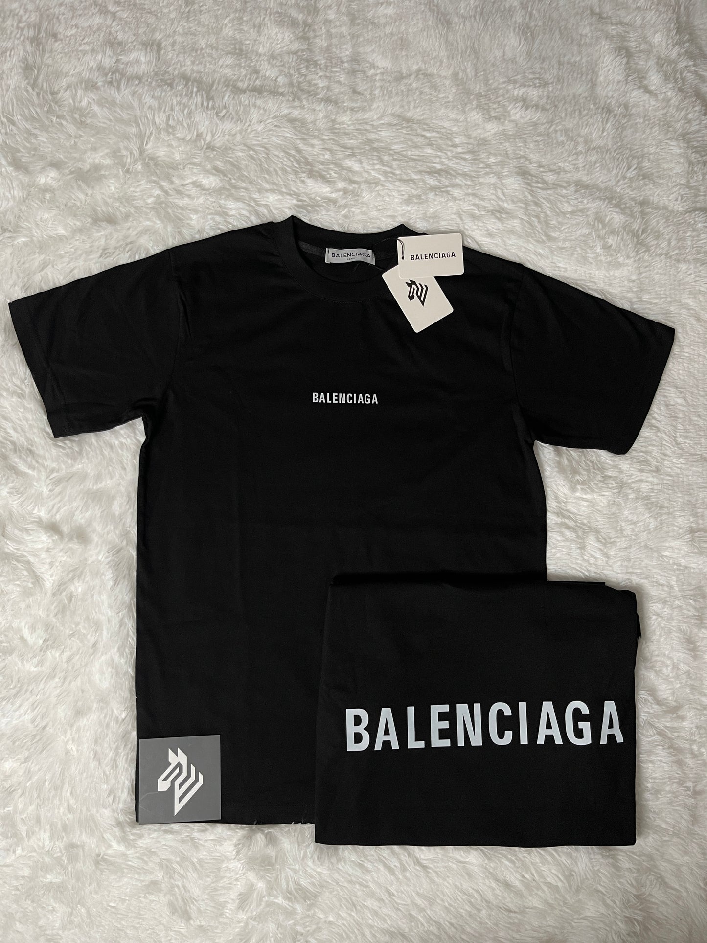 CAMISETA BALENClAGA