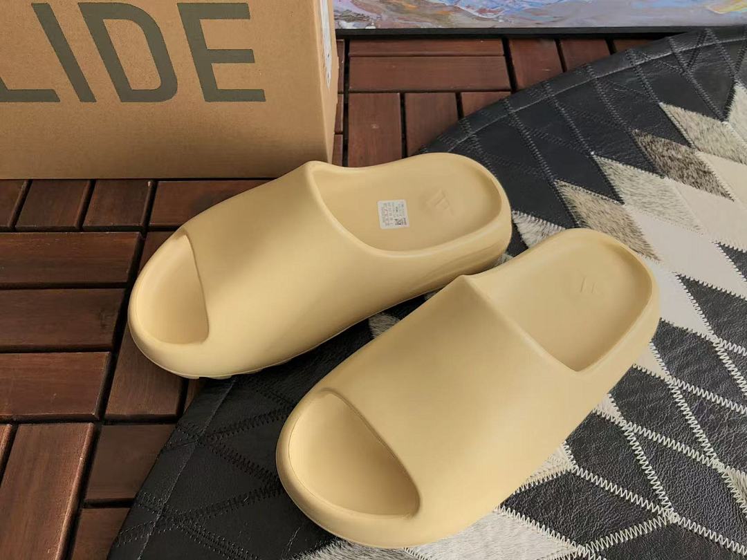 Y🔥🔥ZY & 🔥DI🔥AS SLIPPERS