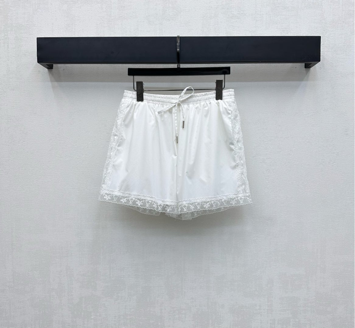 LV25 Lace-Trimmed Shirt and Shorts Set White Cotton 290149