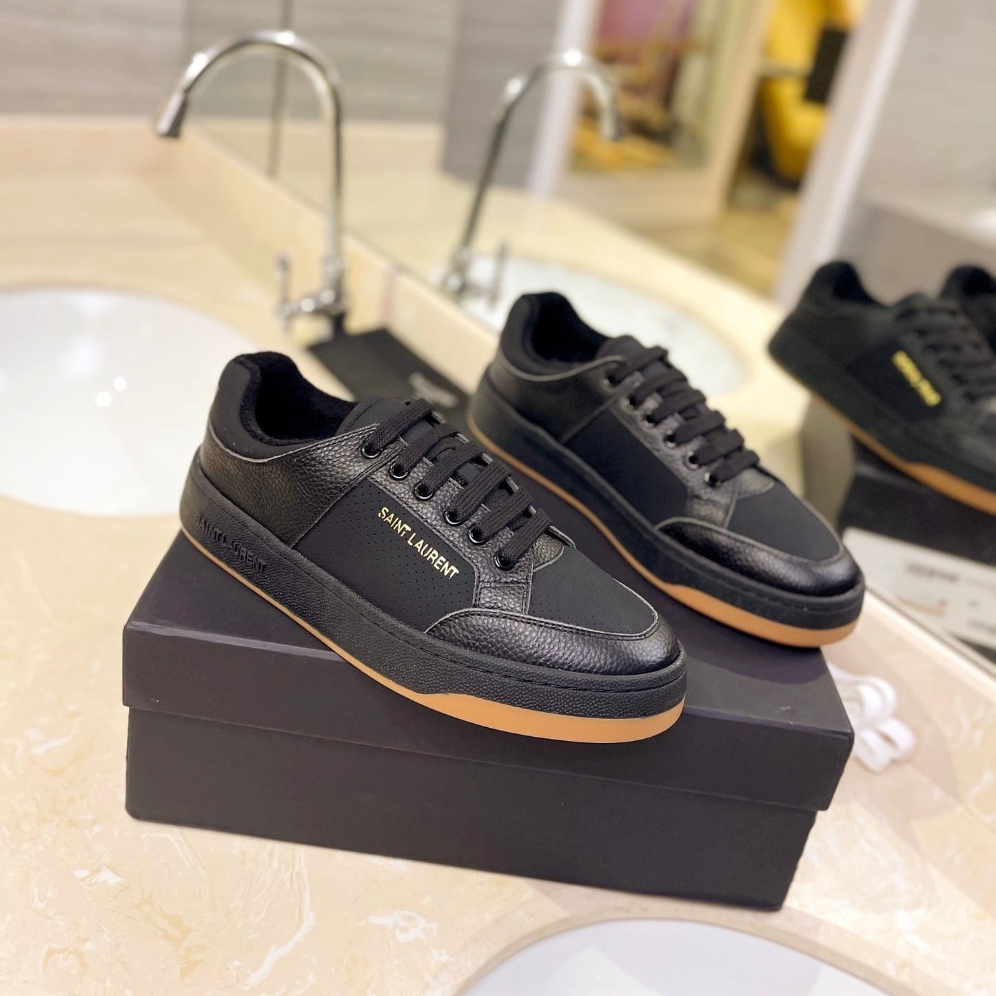 Saint Laurent