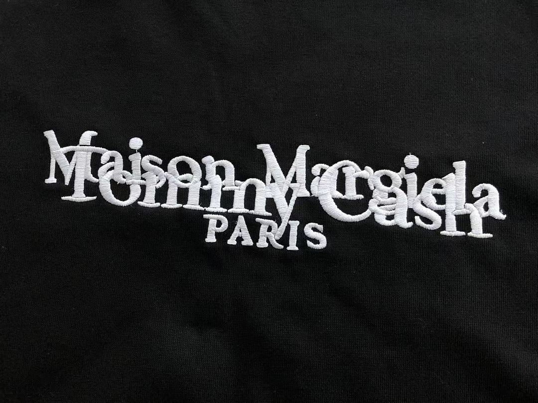 M🔥IS🔥N M🔥R🔥IE🔥A & TOMMY CASH SWEATER