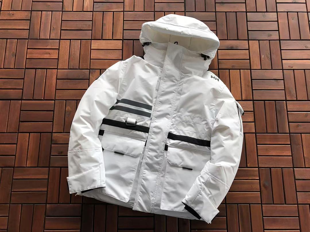 HELLY HANSEN DOWN JACKET