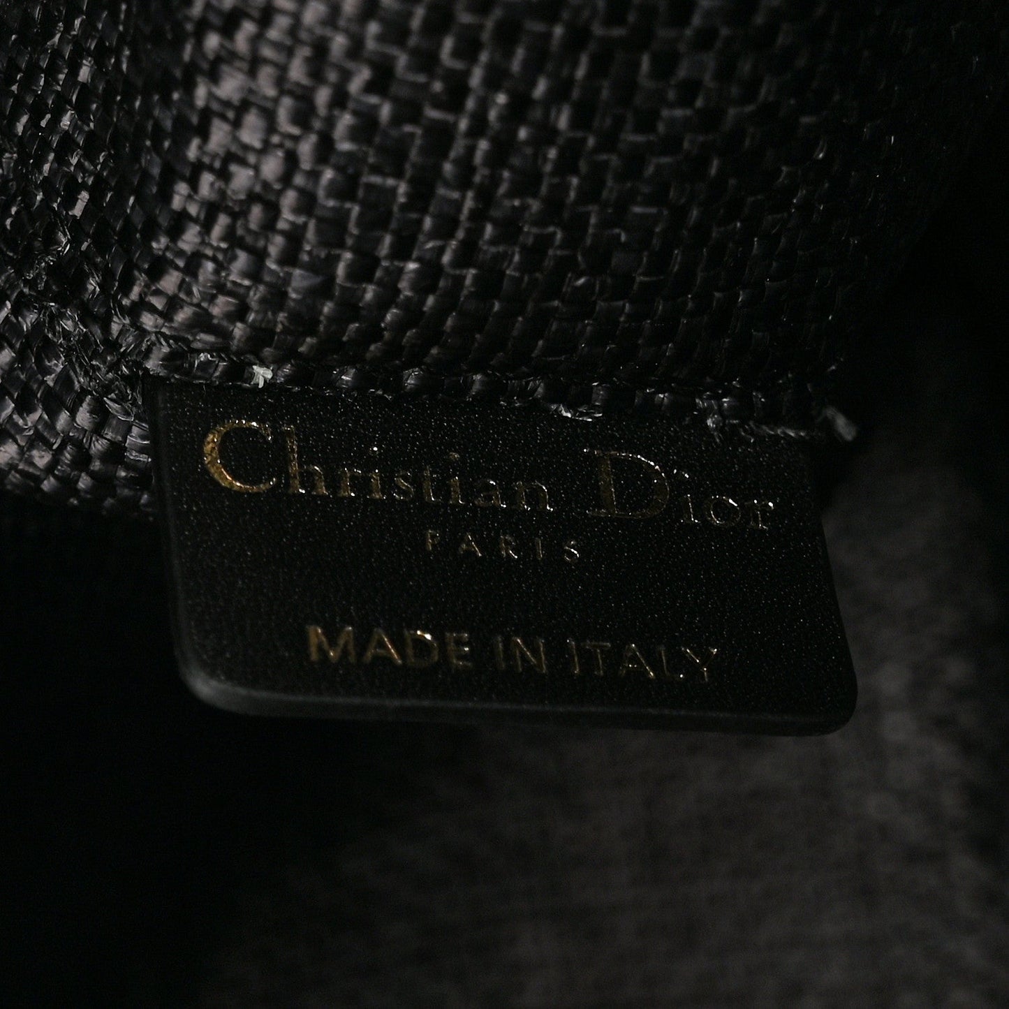 DIOR