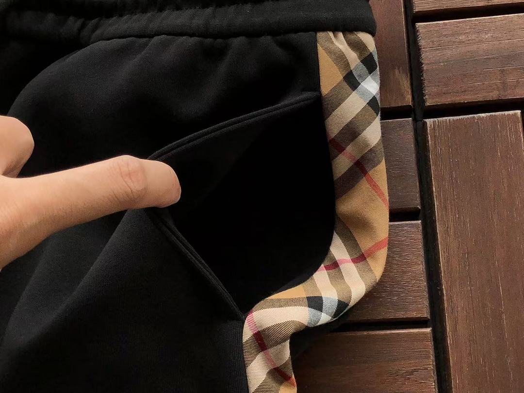 TOP￥~215 PANTS ￥~185 B🔥RB🔥RRY SWEATER TROUSERS