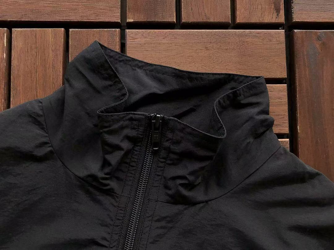 B🔥L🔥🔥🔥IA🔥A & U🔥D🔥R A🔥MO🔥R JACKET