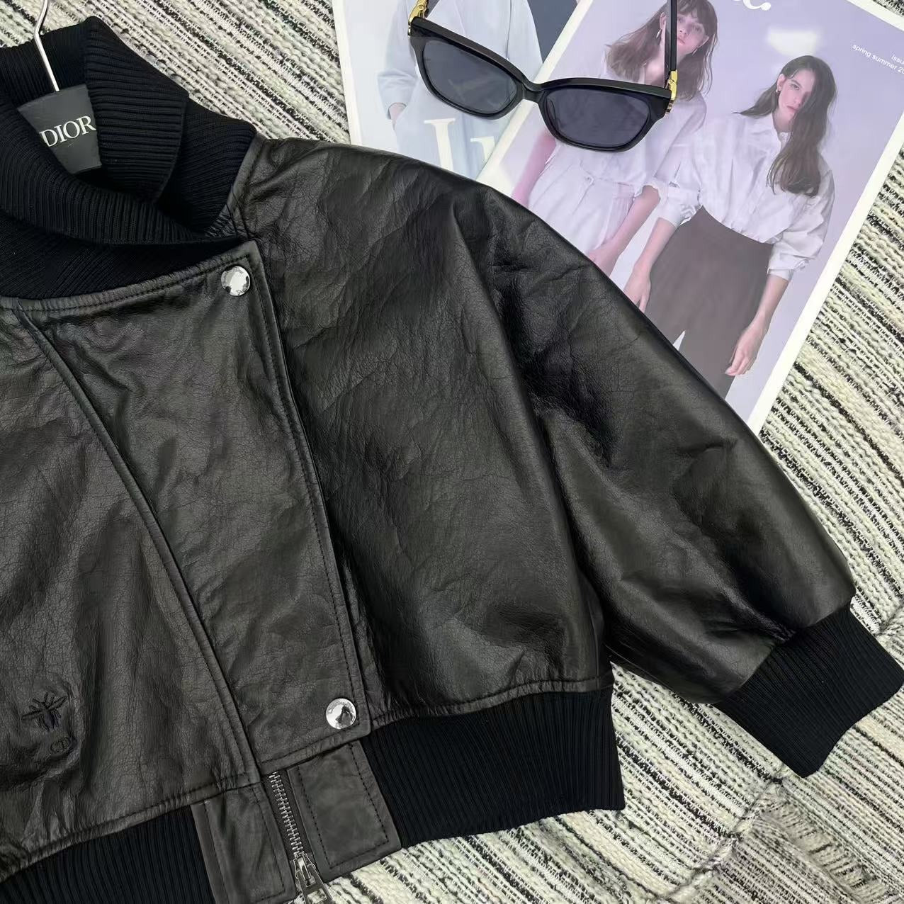 DIOR