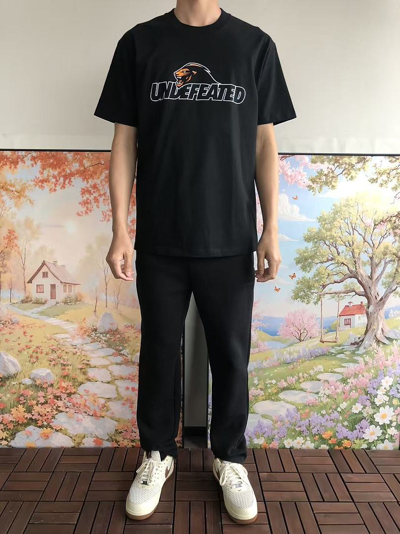 UNDEFEATED T-SHIRT
