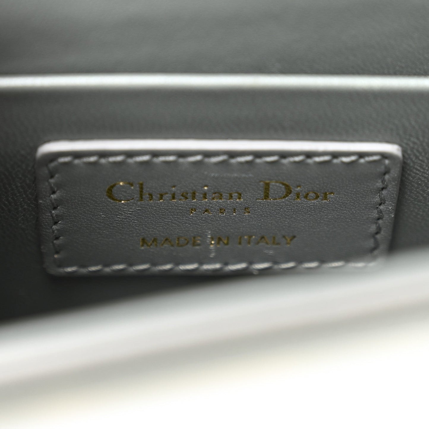 DIOR