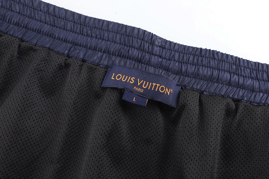 PANTALONES CORTOS LV