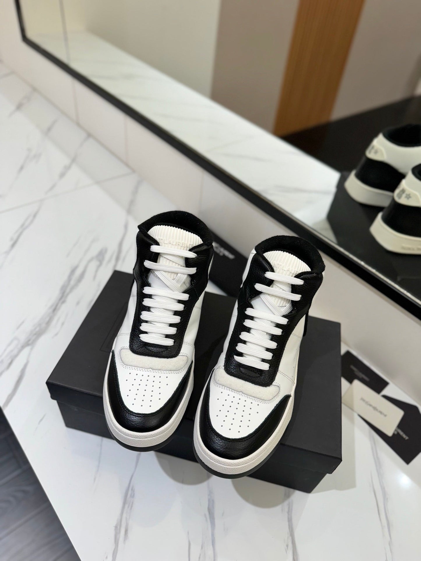 Saint Laurent