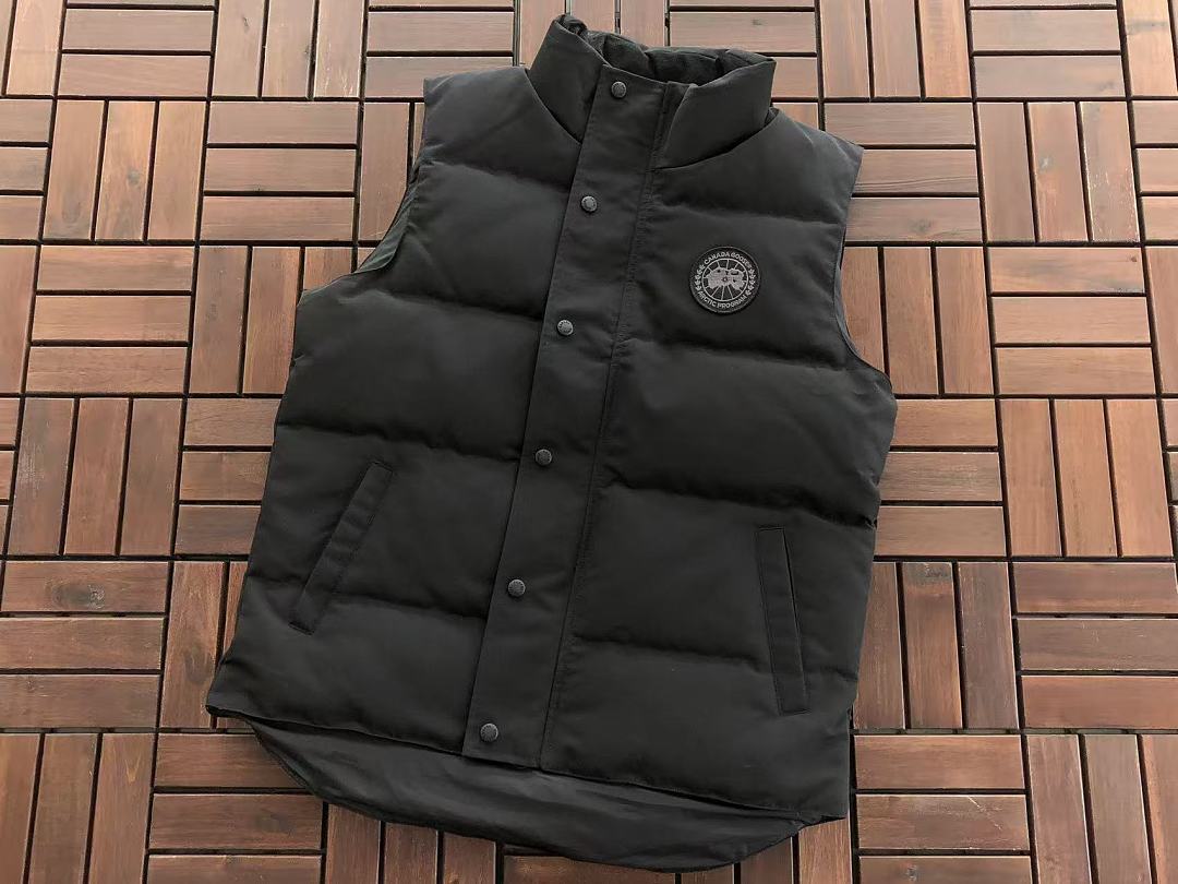 C🔥N🔥🔥A G🔥🔥🔥E DOWN VEST
