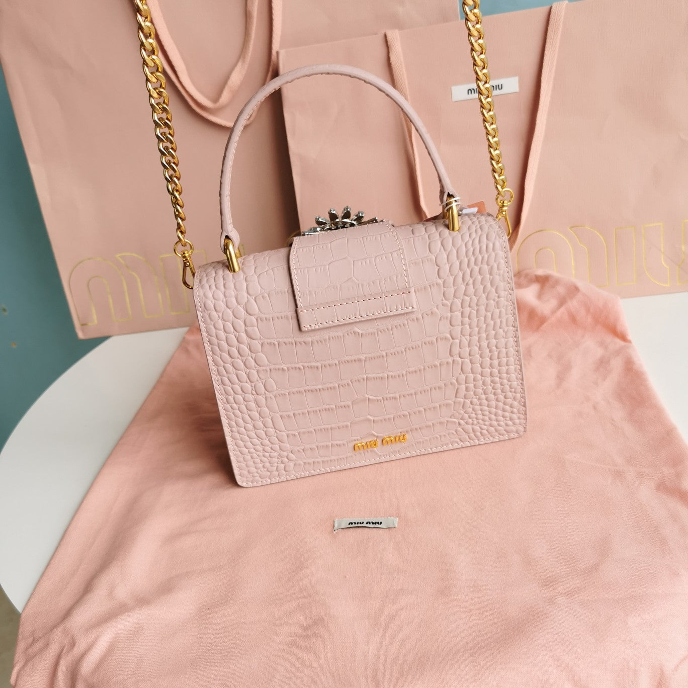 DIOR