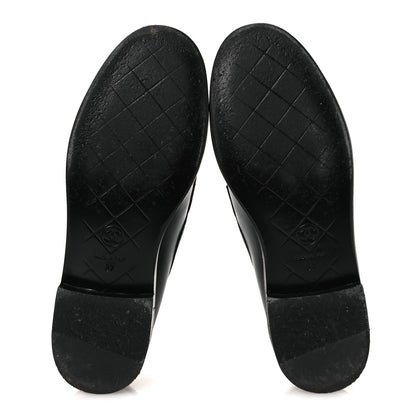Lambskin Quilted CC Turnlock Loafers 37 Black 37 Black