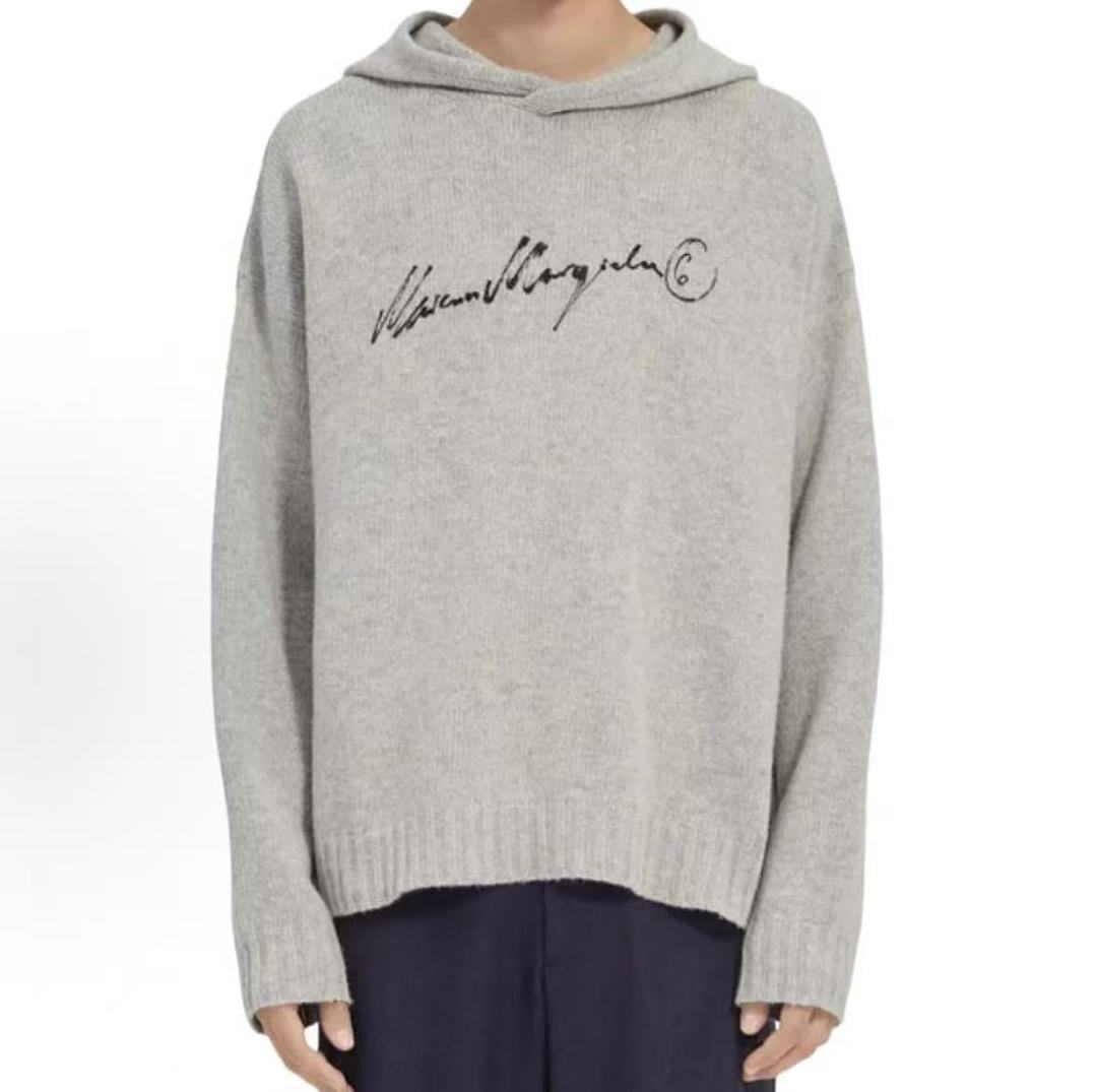 M🔥IS🔥N M🔥R🔥IE🔥A HOODIE SWEATER